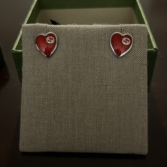 Gucci Heart Earrings with Interlock G - Picture 2 of 3
